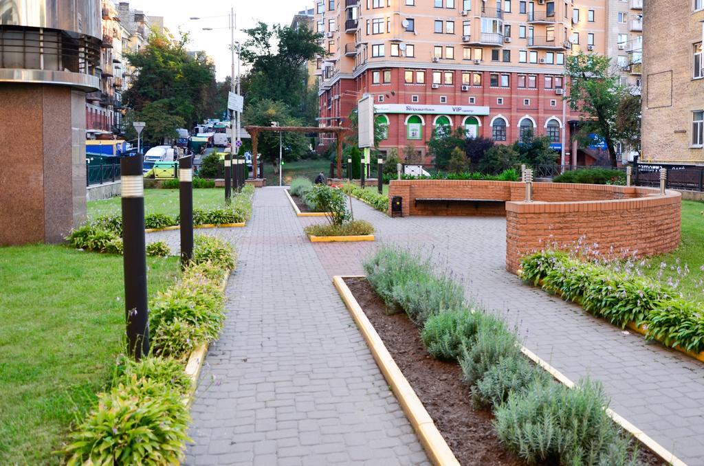 Diplomat Aparthotel Kiev Exterior foto