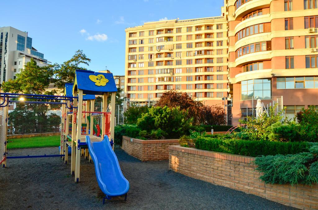 Diplomat Aparthotel Kiev Exterior foto